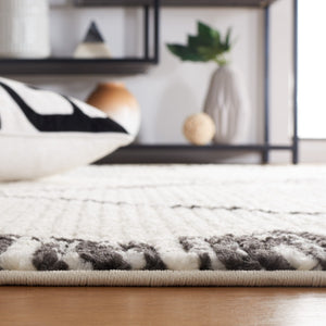 Safavieh Moroccan Tassel 103 Power Loomed 100% Polypropylene Rug MRT103A-9