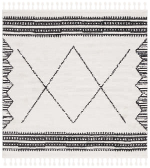 Safavieh Moroccan Tassel 103 Power Loomed 100% Polypropylene Rug MRT103A-9