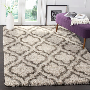 Martha Stewart 200 Martha Stewart 284 Flokati & Shag Power Loomed Polypropylene Pile Rug in Ivory, Grey 6ft x 9ft