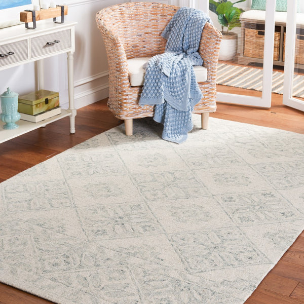 Safavieh Martha Stewart Tufted 4651 Hand Tufted 80% Wool and 20% Cotton Rug MSR4651M-8