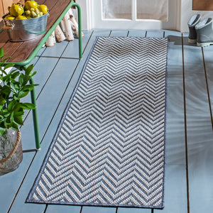 Martha Stewart Indoor Outdoor Martha Stewart Outdoor 334 Indoor - Outdoor Power Loomed Polypropylene Frize Rug in Blue, Creme 4ft-5in x 6ft-5in