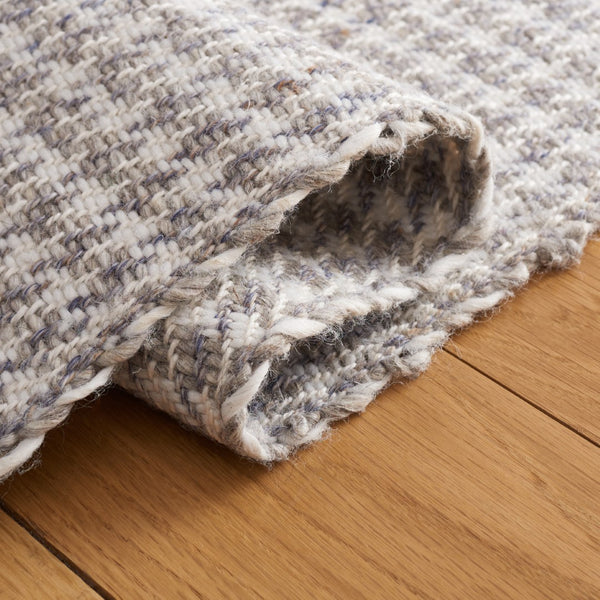 Safavieh Montauk 575 Hand Loomed Polyester Rug MTK575F-8