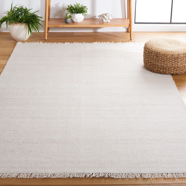 Safavieh Montauk 576 Hand Loomed Polyester Rug MTK576A-8