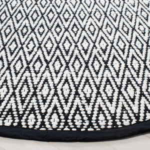 Montauk Hand Woven Rug in Durable Polyester and Cotton for a Cozy, Stylish Home Décor Upgrade