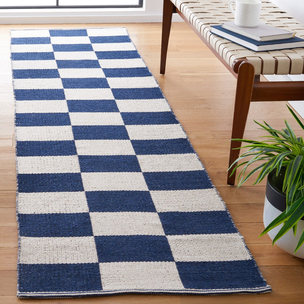 Safavieh Montauk 705 Hand Woven Cotton Rug MTK705N-8