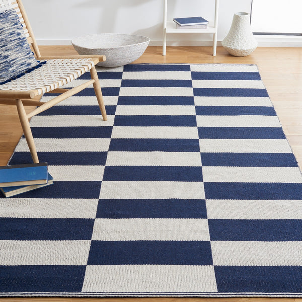Safavieh Montauk 705 Hand Woven Cotton Rug MTK705N-8
