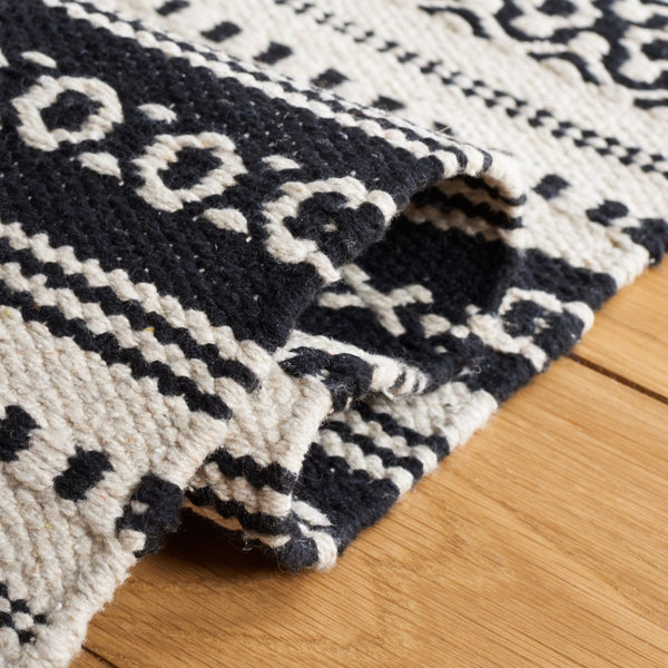 Safavieh Montauk 726 Flat Weave Cotton Bohemian Rug MTK726Z-8