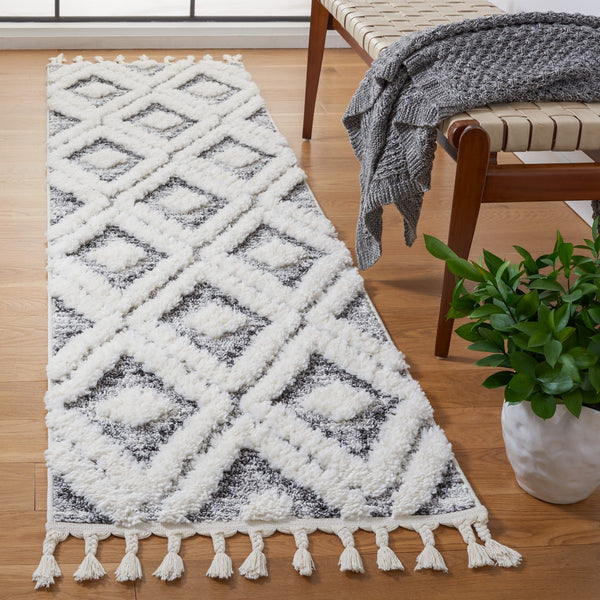 Safavieh Moroccan Tassel Shag 610 Power Loomed Polypropylene Pile Shag & Flokati Rug MTS610A-28