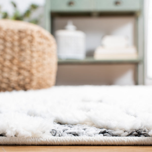 Safavieh Moroccan Tassel Shag 614 Power Loomed Polypropylene Pile Shag & Flokati Rug MTS614A-5