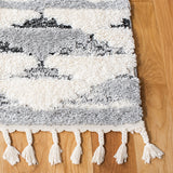 Moroccan Tassel Shag 661 Shag & Flokati Power Loomed Polypropylene Pile Rug Grey / Ivory