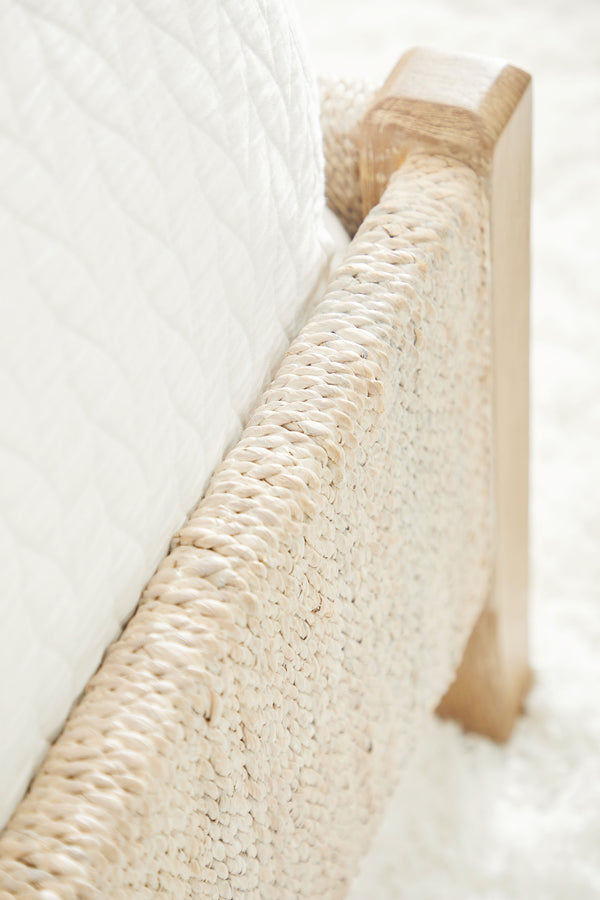 Essentials for Living Woven Malay Cal King Bed 6895-2.WWA/NG