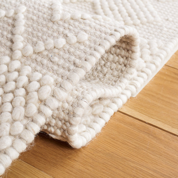 Safavieh Natura 125 Hand Tufted 80% Wool and 20% Cotton Bohemian Rug NAT125A-8