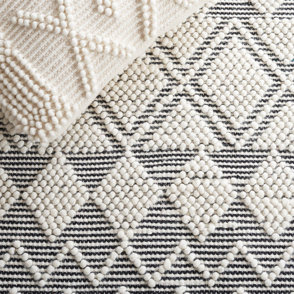 Safavieh Natura 125 Hand Tufted 80% Wool and 20% Cotton Bohemian Rug NAT125Z-8