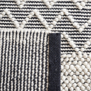 Safavieh Natura 125 Hand Tufted 80% Wool and 20% Cotton Bohemian Rug NAT125Z-8