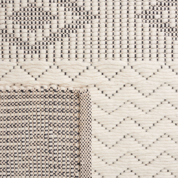 Safavieh Natura 204 Modern Hand Woven Rug Ivory / Black NAT204Z-8