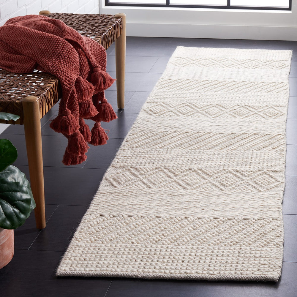 Safavieh Natura 212 Hand Woven Wool Rug NAT212A-6R