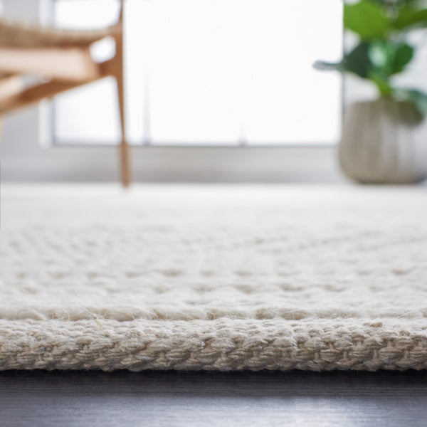 Safavieh Natura 213 Hand Woven Wool Rug NAT213A-6R