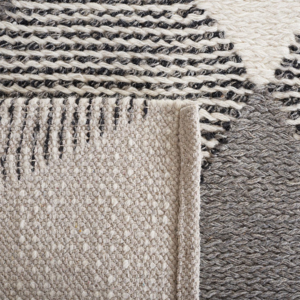 Safavieh Natura 219 Hand Woven Wool and Cotton Bohemian Rug NAT219F-8