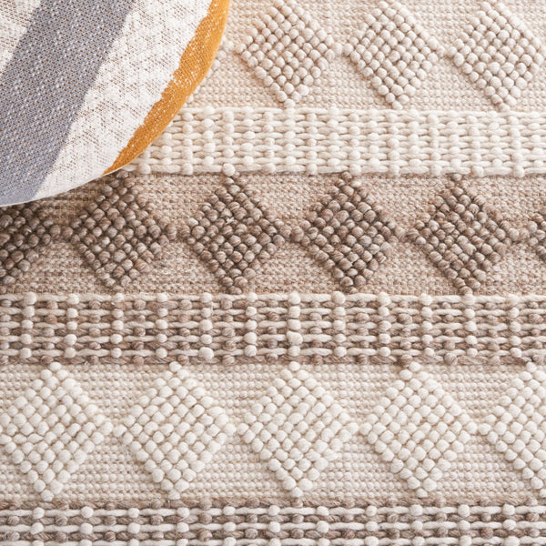 Safavieh Natura 293 Hand Woven 80% Wool and 20% Cotton Bohemian Rug NAT293F-8