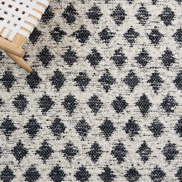 Safavieh Natura 348 Flat Weave 60% Wool and 40% Leather Rug NAT348B-8