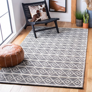 Natura 477 Bohemian Hand Woven 60% Wool, 40% Cotton Rug Ivory / Black