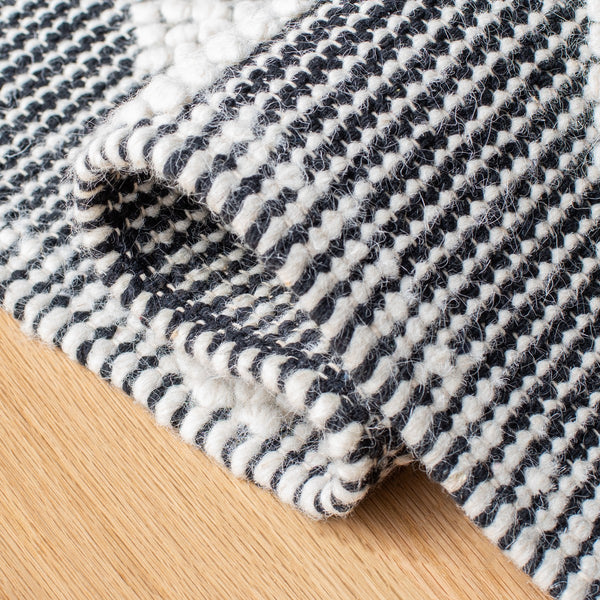 Safavieh Natura 479 Hand Woven 60% Wool 40% Cotton Bohemian Rug NAT479A-8