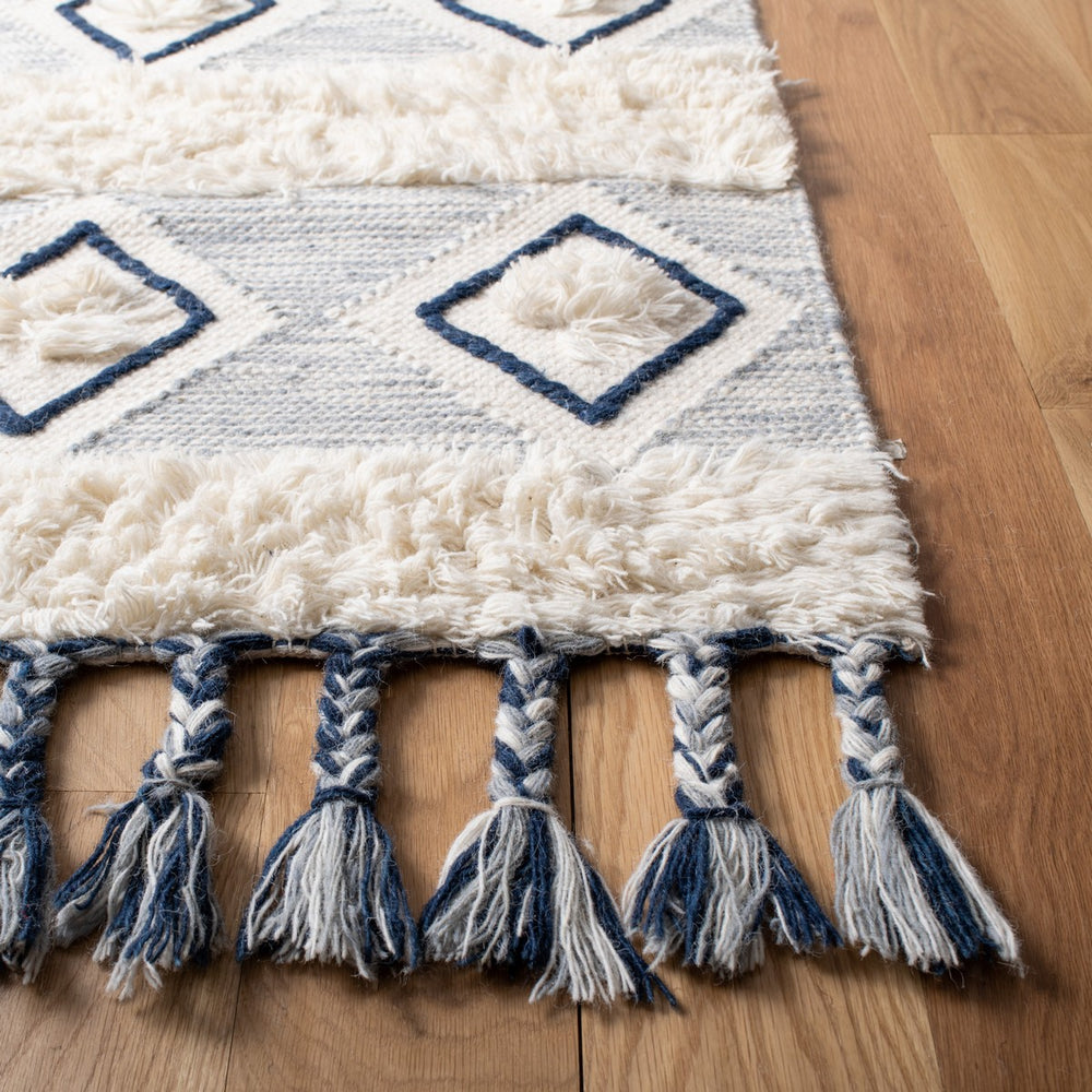 Safavieh Natura 678 With Tassel Hand Woven Wool Bohemian Rug NAT678A-8