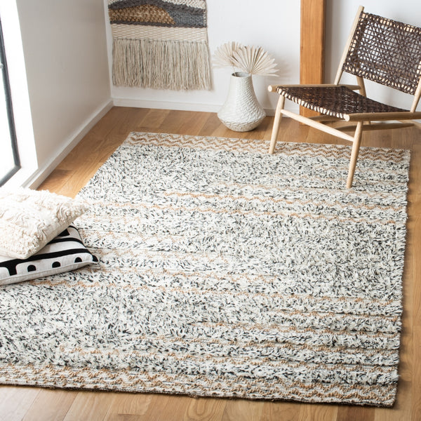 Natura Hand Loomed 65% Wool, 25% Jute, 10% Cotton Contemporary Rug Ivory / Black 65% Wool, 25% Jute, 10% Cotton NAT720Z-5