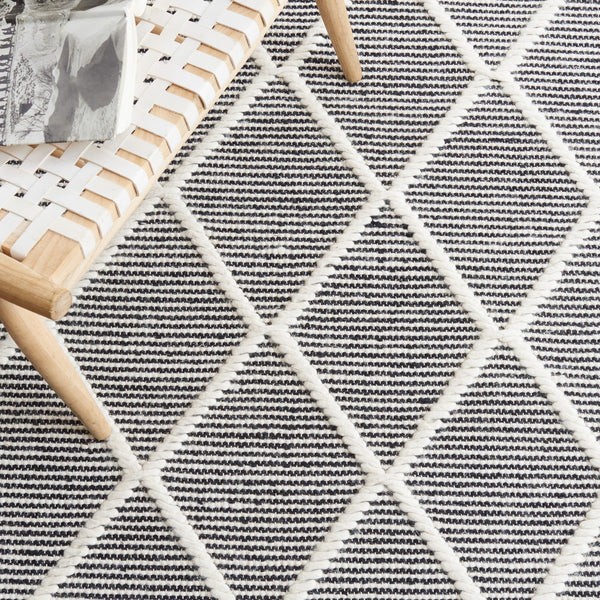 Safavieh Natura 832 70% Wool, 30% Cotton Hand Woven Rug NAT832Z-8