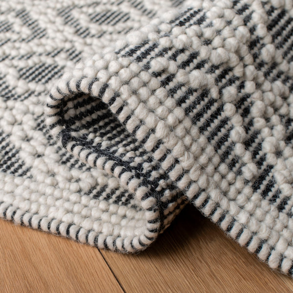 Natura Hand Woven 100% Wool Pile Rug - Luxurious Bohemian Style for Cozy Home Décor Bliss