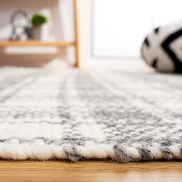 Safavieh Natura 110 Hand Woven Wool Rug NATB110F-9