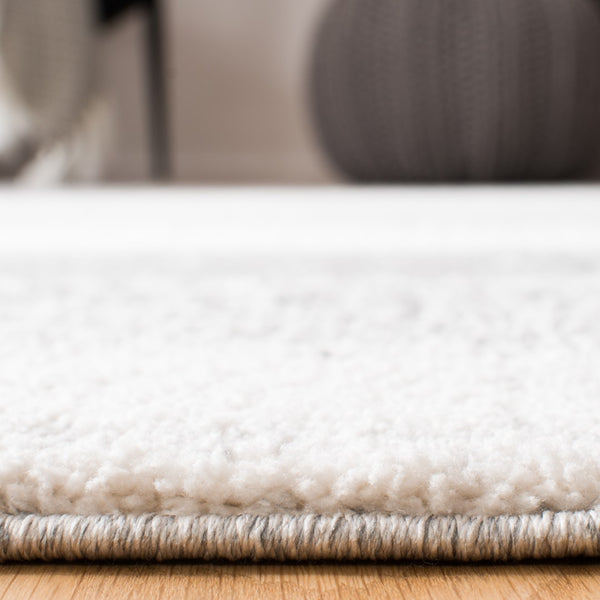 Safavieh Nordic 855 Power Loomed 70% Polypropylene/30% Polyester Rug NDC855F-4