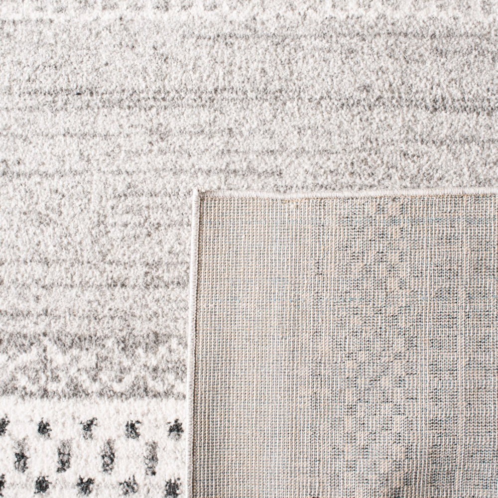 Safavieh Nordic 855 Power Loomed 70% Polypropylene/30% Polyester Rug NDC855F-4