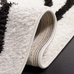 Safavieh Norway 202 Modern Power Loomed Rug Ivory / Black NOR202A-9