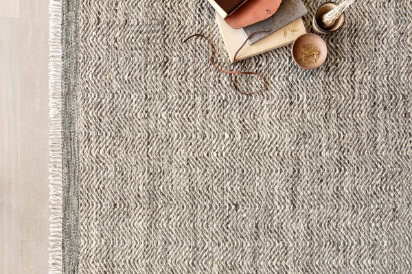 Loloi Omen OME-01 Jute, Wool, Cotton, Other Fibers Hand Woven Contemporary Rug OMENOME-01GY0093D0