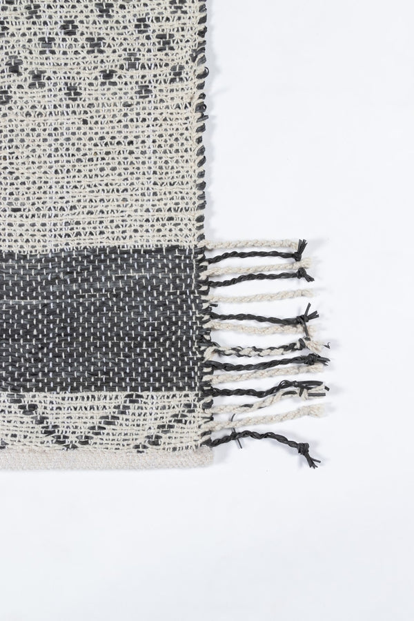 Momeni Otto OTT-4 Hand Woven Contemporary Geometric Indoor/Outdoor Area Rug Black 7'9" x 9'9" OTTO0OTT-4BLK7999