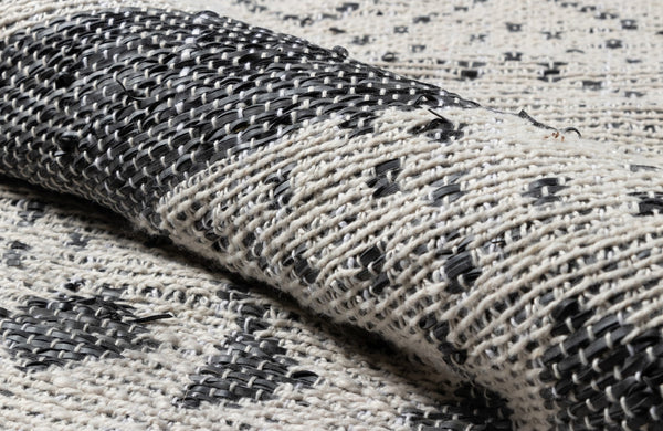 Momeni Otto OTT-4 Hand Woven Contemporary Geometric Indoor/Outdoor Area Rug Black 7'9" x 9'9" OTTO0OTT-4BLK7999