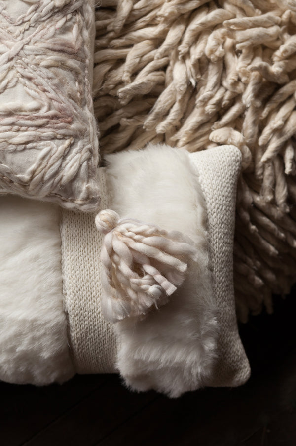 Loloi P0537 Viscose from Bamboo, Cotton Pillow PSETP0537CR00PIL3