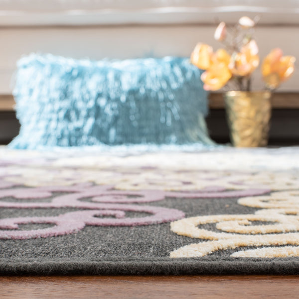 Safavieh Jamie Drake Power Loomed 75% Viscose/18% Polyester/7% Cotton Country & Floral Rug PAR102-330-38