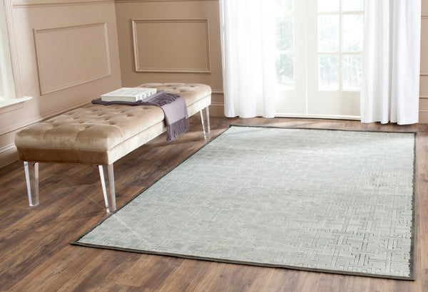 Safavieh Jamie Drake Power Loomed 75% Viscose/18% Polyester/7% Cotton Solid & Tonal Rug PAR166-330-38