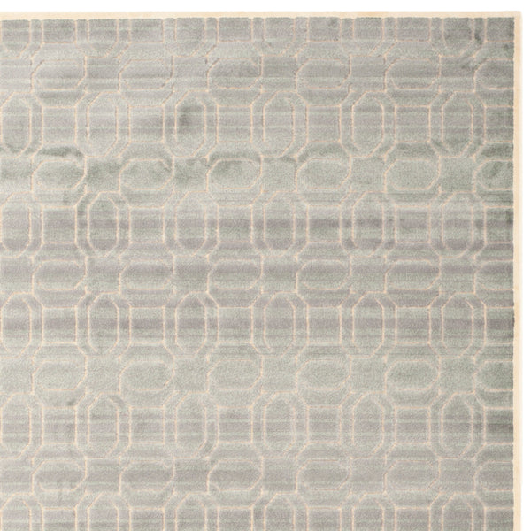Safavieh Thom Felica Power Loomed 75% Viscose/18% Polyester/7% Cotton Solid & Tonal Rug PAR167-440-24