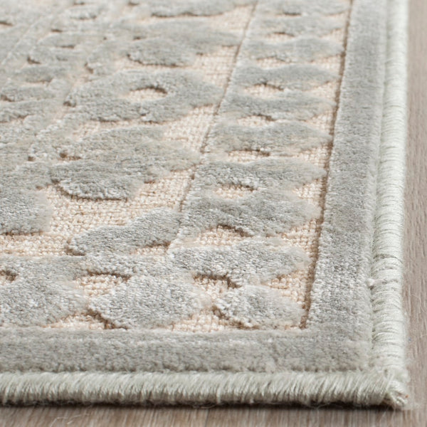 Safavieh Paradise 393 Power Loomed 75% Viscose/18% Polyester/7% Cotton Traditional Rug PAR393-5740-57