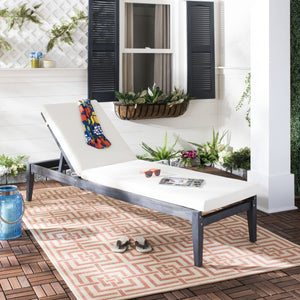 Azusa Sunlounger - Elegant Acacia Wood Outdoor Lounge Chair with Plush Cushion for Ultimate Relaxation