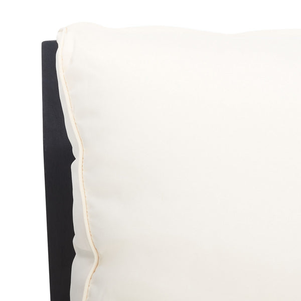 Pratia 5 Piece Outdoor Set - Luxurious Lounge Experience with Versatile Ottomans and Acacia Table