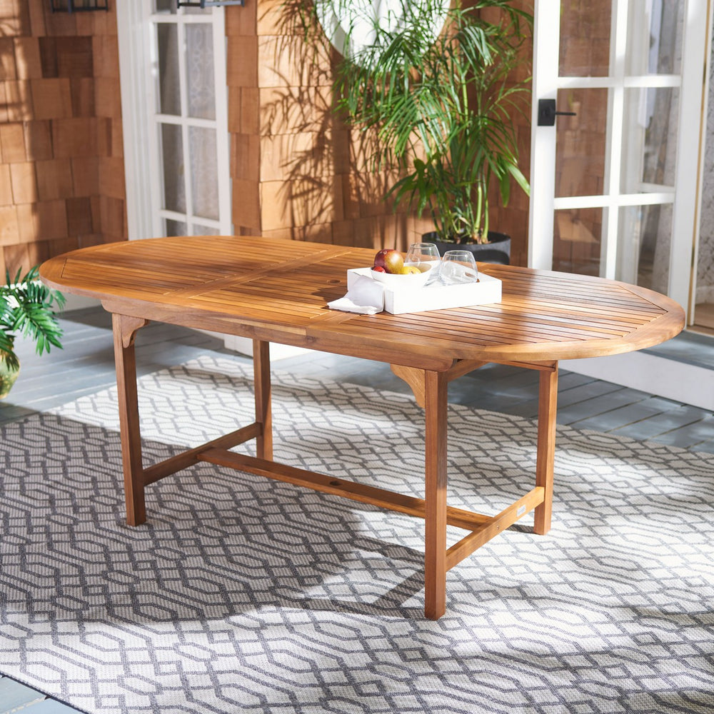 Hikaru Dining Set – Rustic Acacia Wood Outdoor Dining Ensemble with Umbrella Opening for Comfort