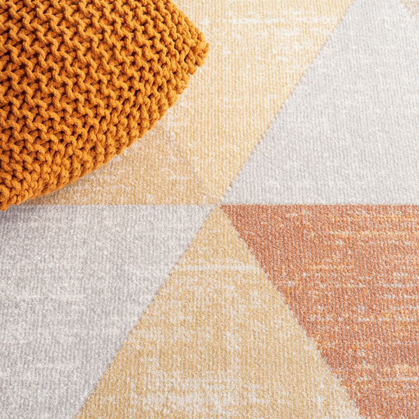 Safavieh Phoenix 550 Contemporary Power Loomed Rug Grey / Rust PHX550F-9