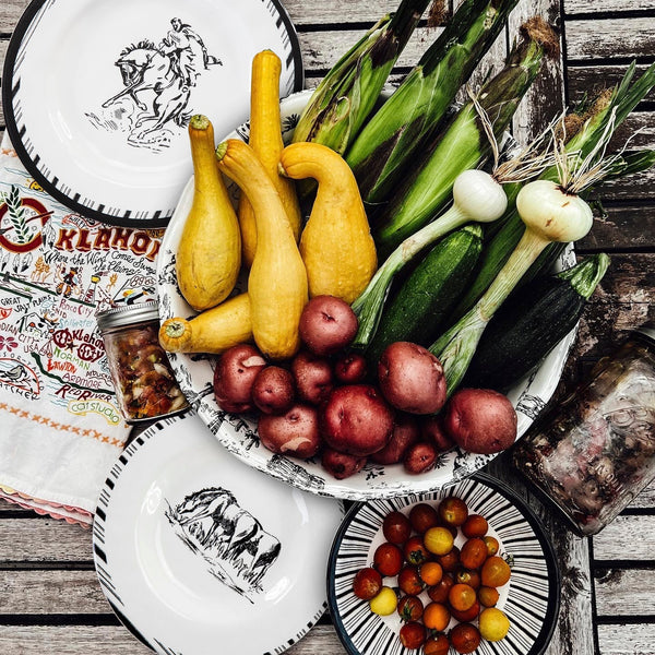 HiEnd Accents Ranch Life Melamine Dinnerware Set PK213814 White/Black Melamine 