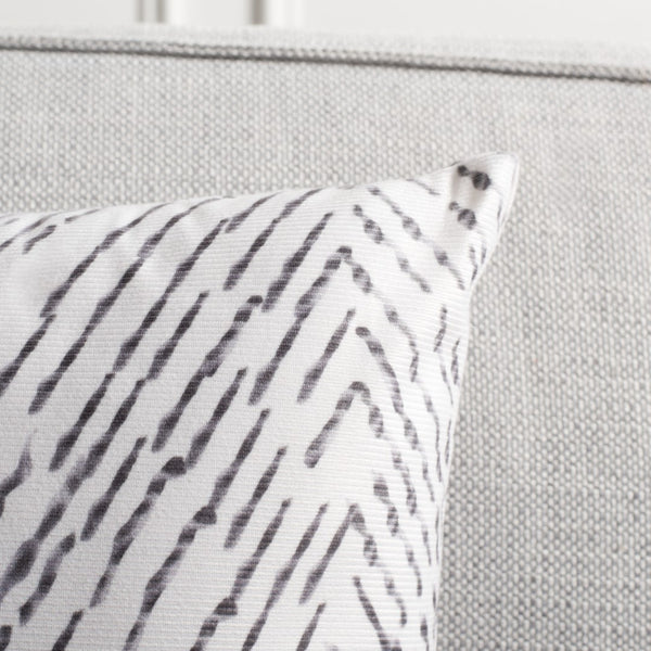 Safavieh Zecora Pillow - Set of 2 Ivory / Black PLS4507A-1818-SET