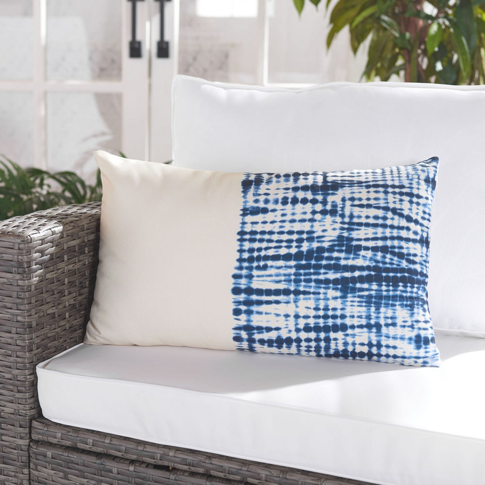 Arielle Artistic Tie-Dye Indoor/Outdoor Pillow - Luxurious Blue & White Softness for Stylish Decor