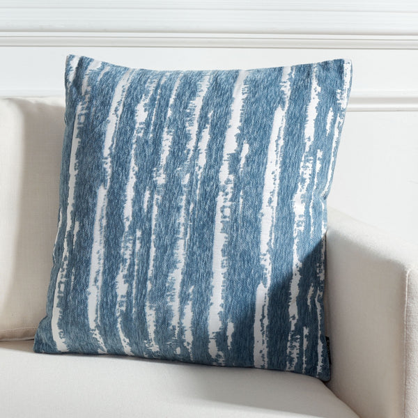 Safavieh Revell Pillow/Light Blue PLS7215C-1818